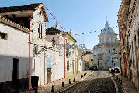 Prédio em Faro (Sé e São Pedro), Faro