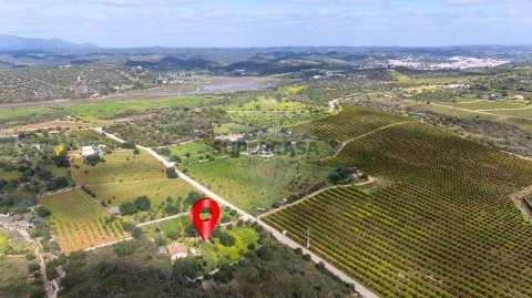 Moradia T3 em Estômbar e Parchal, Lagoa