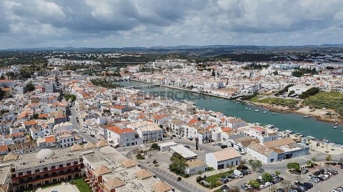 Gebouw Op Tavira (Santa Maria e Santiago), Tavira