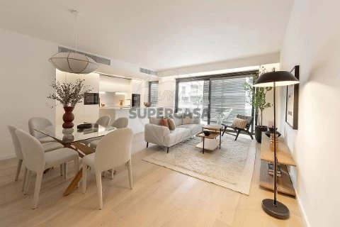 Apartamento T3 em Avenidas Novas, Lisboa