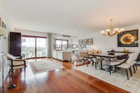 Apartamento T5 em Alvalade, Lisboa