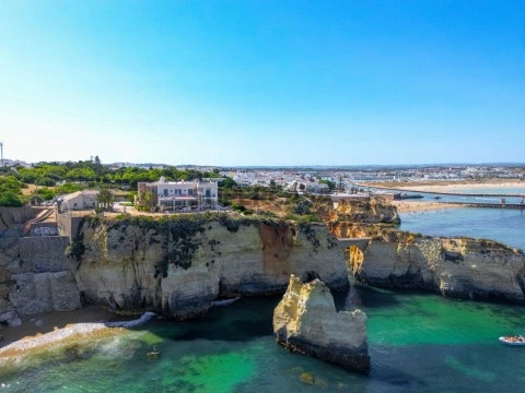 'Cliffside mansion with stunning sea views - Lagos, Algarve'