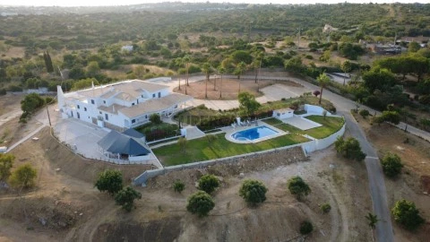 Moradia para Arrendamento em Ferragudo