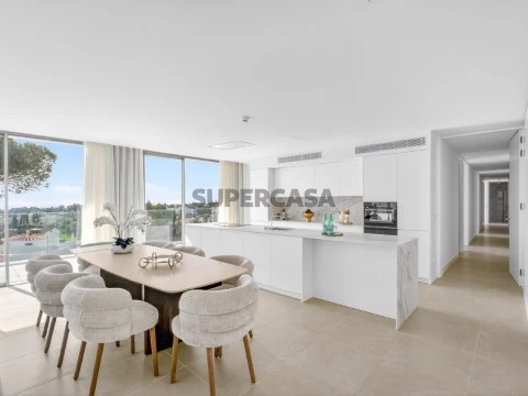 Penthouse T3, Carvoeiro