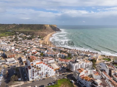 T2 DUPLEX NA PRAIA DA LUZ