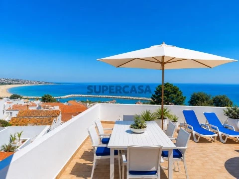 Exclusive Resort with Swimming Pool Featuring 6 Apartments and Panoramic Sea Views in the Historic Centre of Lagos, Algarve, ...