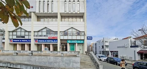Vianaazul - Escritorio com 2 Gabinetes e Wc -Viana do Castelo