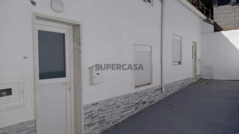Moradias com dois pisos - Ajuda