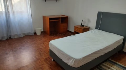 Quartos em apartamento remodelado - Rua do Brasil - Coimbra
