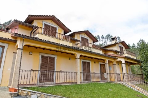 Moradia Penacova. Fachada principal
