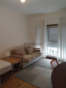 Dois quartos em apartamento T3 - Celas