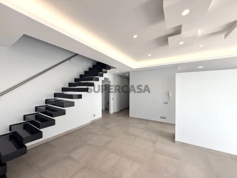 Moradia Moderna T6 em Castro Marim - Conforto, Espaço e Qualidade de Vida