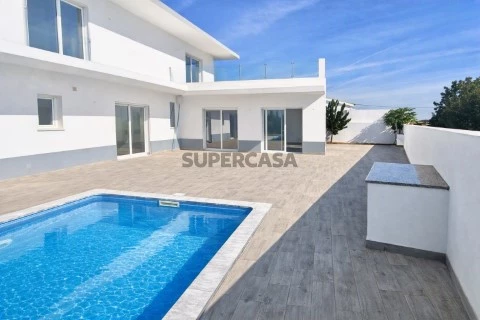 Moradia T4 na Rua do Barrocal, Altura, Castro Marim