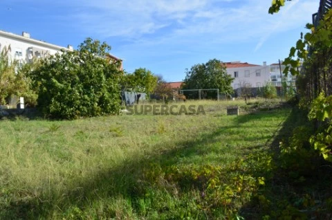 Terreno Rústico na Rua Sítio Casalinho da Ajuda, Alcântara, Lisboa