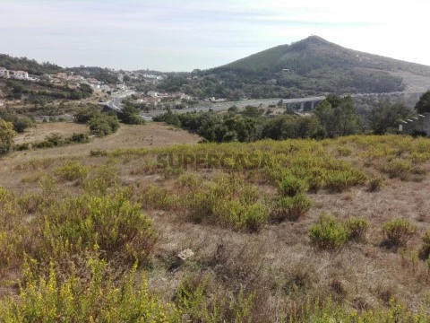 Terreno em Lousa, Loures