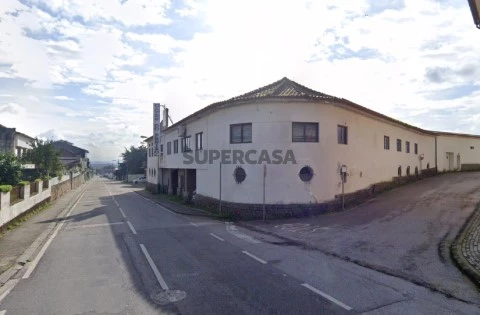 Instalações de Armazenamento e Comercialização de Vinhos