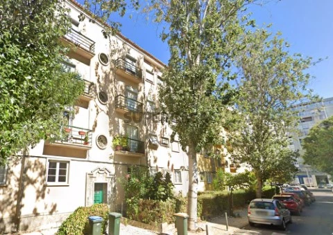 Apartamento T4 em Alvalade