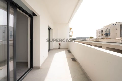 Apartamento T2 em Condomínio Privado no Centro de Loulé