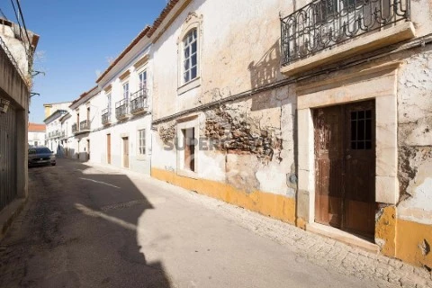 房子 1 卧室 在 Borba (São Bartolomeu), Borba