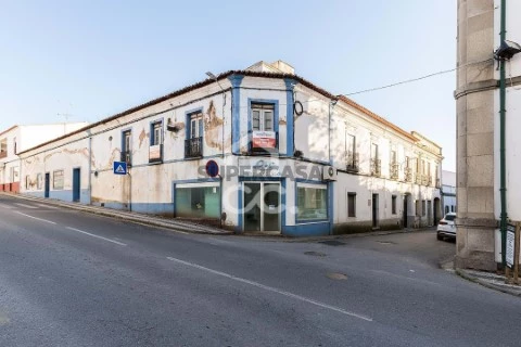 Prédio em Reguengos de Monsaraz, Reguengos de Monsaraz