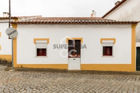 Moradia T3 em São Manços e São Vicente do Pigeiro, Évora