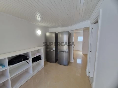 T9. Ajuda. Lisboa.