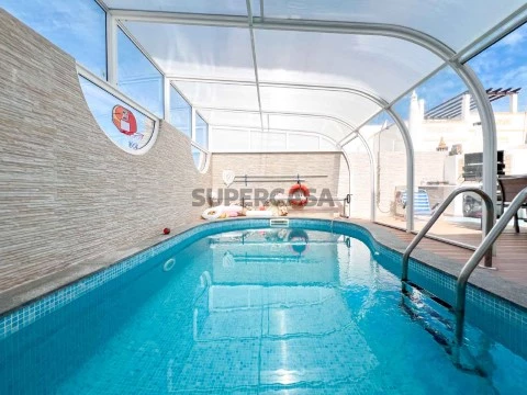 Moradia T3 com piscina para venda em Lagos