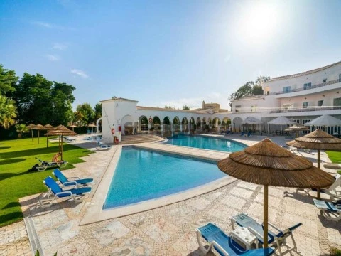 Apartamento T0 para Venda na Vila Rosa - Portimão