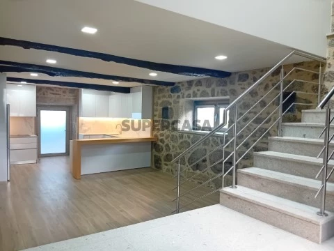 Moradia T3 Duplex em Carapeços, Barcelos