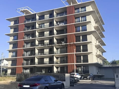 Apartamento T2 na Avenida da Cal, Vila Boa, Barcelos