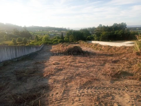 Terreno de construção em Midões - Barcelos