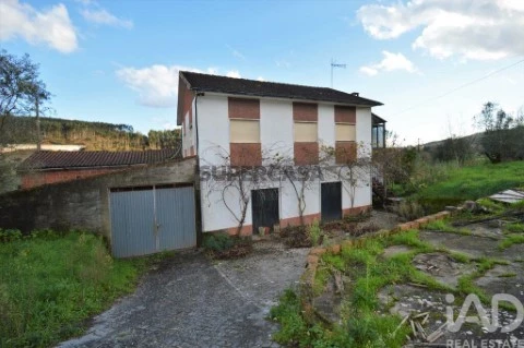 Moradia T3 em São Miguel, Santa Eufémia e Rabaçal, Penela