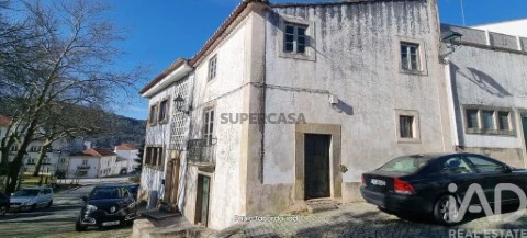 Moradia T3 em Santa Maria da Devesa, Castelo de Vide