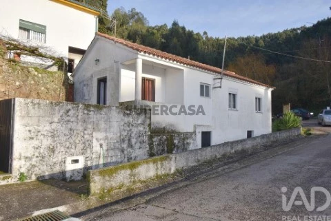 Moradia T3 em Vila Nova, Miranda do Corvo