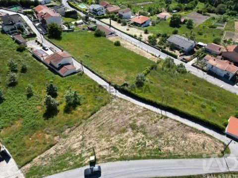 Lote em Mouçós e Lamares, Vila Real