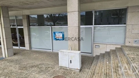 Winkel Op Vila Meã, Amarante