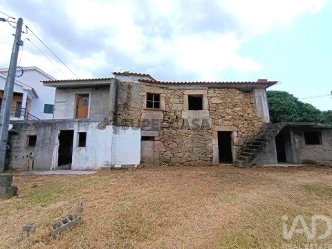 Moradia T3 em Bela, Monção