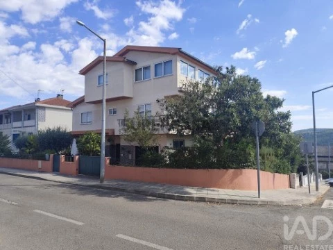 Haus 4 Zimmer auf Mogadouro, Valverde, Vale de Porco e Vilar de Rei, Mogadouro
