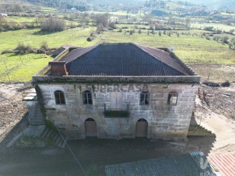 Moradia T5 em Madalena e Samaiões, Chaves