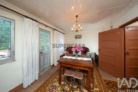 Moradia T2 em Pomares, Arganil