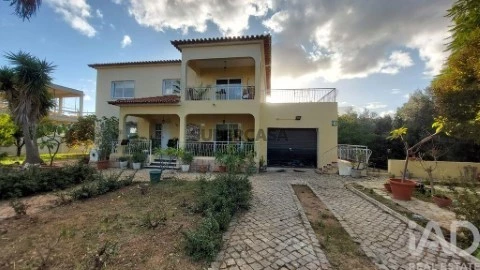 Moradia T4 em Santa Bárbara de Nexe, Faro
