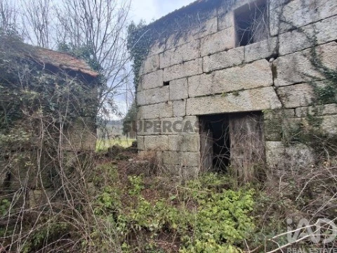 Ferme  au Vila Boa de Quires e Maureles, Marco de Canaveses