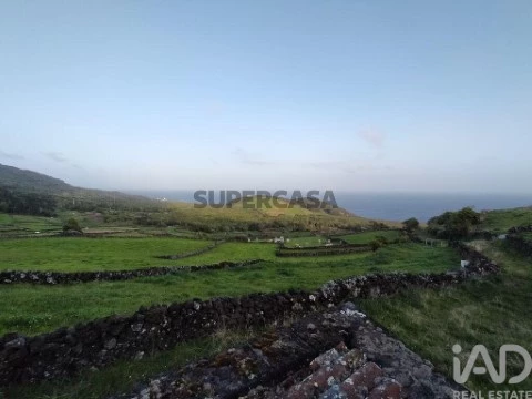 Moradia T3 em Piedade, Lajes do Pico