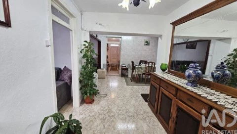 Moradia T2 em Achadinha, Nordeste