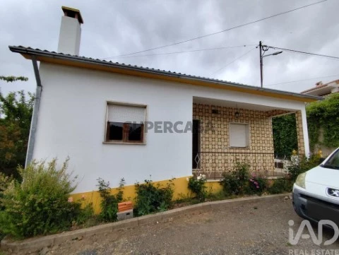 Moradia T2 em São Salvador da Aramenha, Marvão