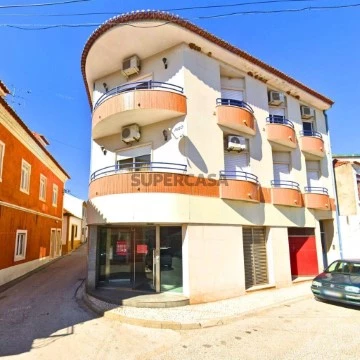 Edificio en Amiais de Baixo, Santarém