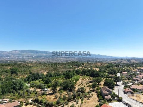 Lote em Abrunhosa-a-Velha, Mangualde