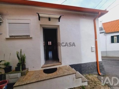 Casa 2 habitaciones en Mouraz e Vila Nova da Rainha, Tondela