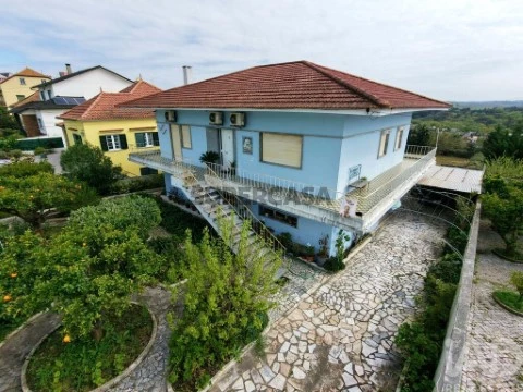 Haus 3 Zimmer auf Cadaval e Pêro Moniz, Cadaval