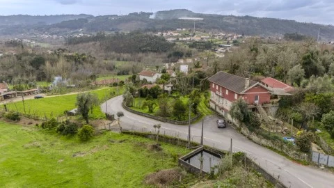Casa e Terreno Povoa Lanhoso (1)